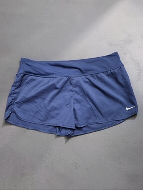 NIKE Women's Dark Blue Athletic Shorts. Size L. Excellent Condition!